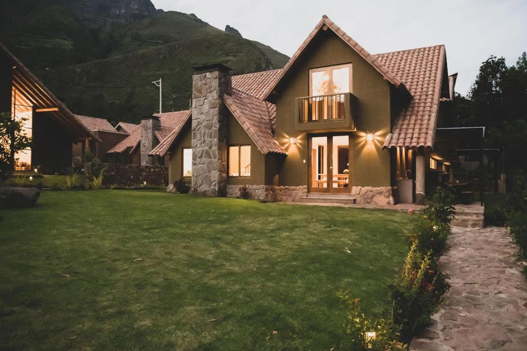 Del Valle Sagrado Villa *
